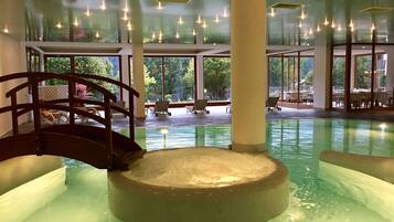 Indoor pool, pool loungers