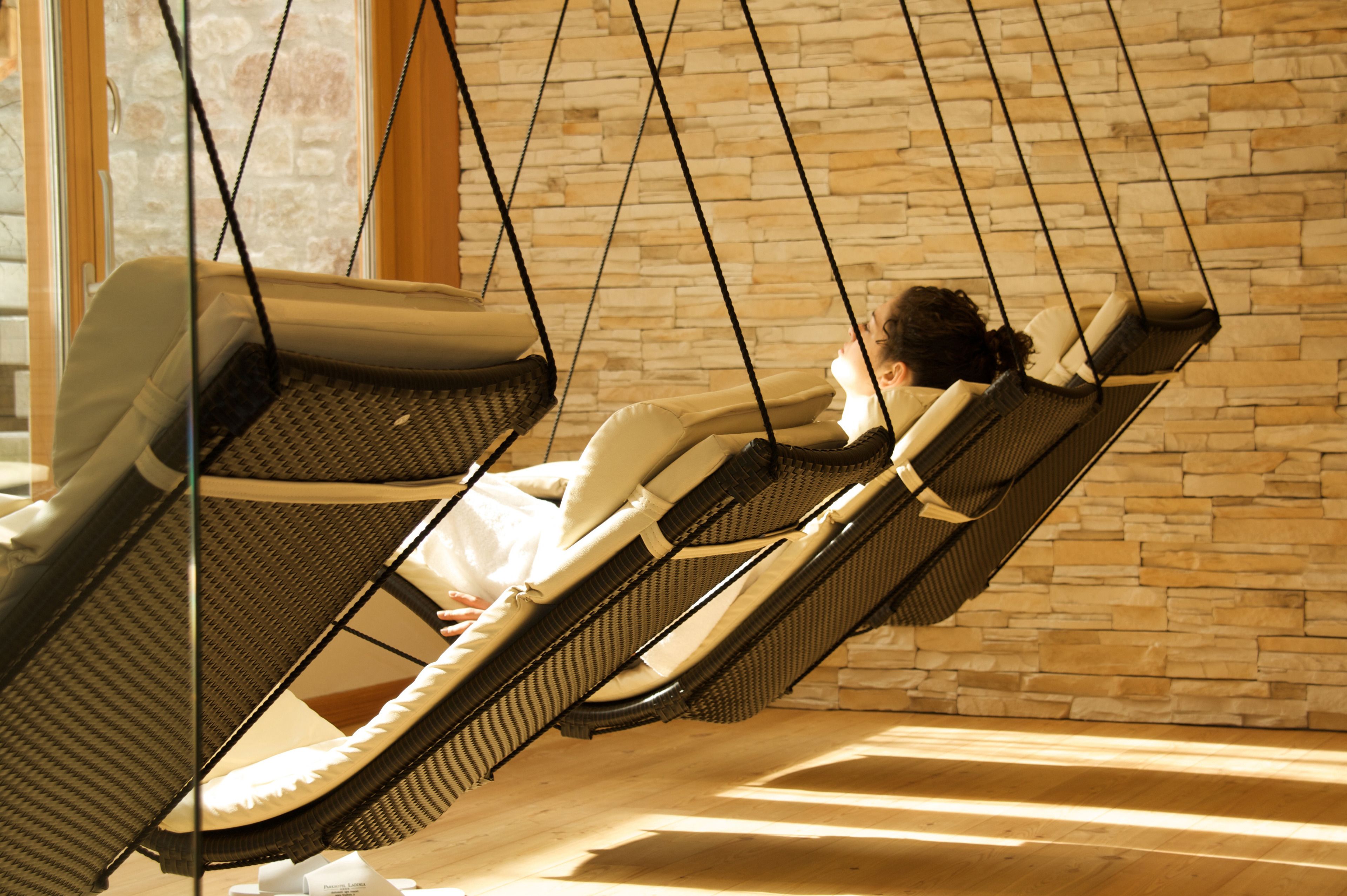 Couples treatment room(s), sauna, hot tub, steam room