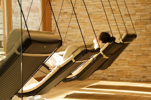 Couples treatment rooms, sauna, hot tub, steam room, Turkish bath