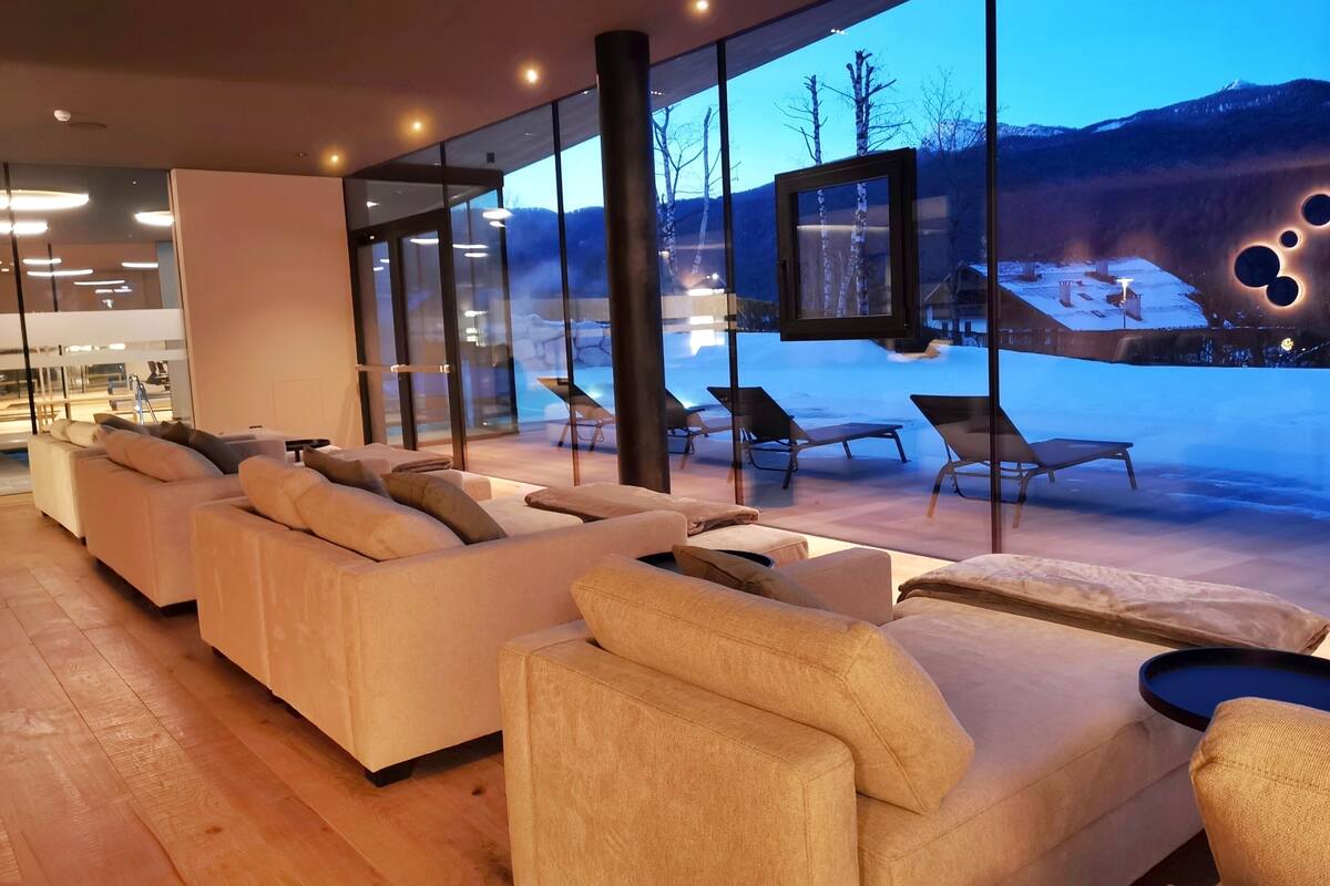 couples treatment room(s), sauna, hot tub, steam room