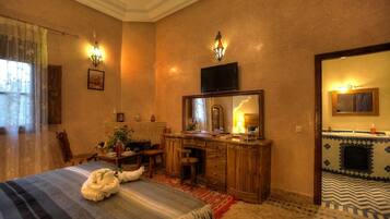 Standard Double Room | Minibar, in-room safe, desk, rollaway beds