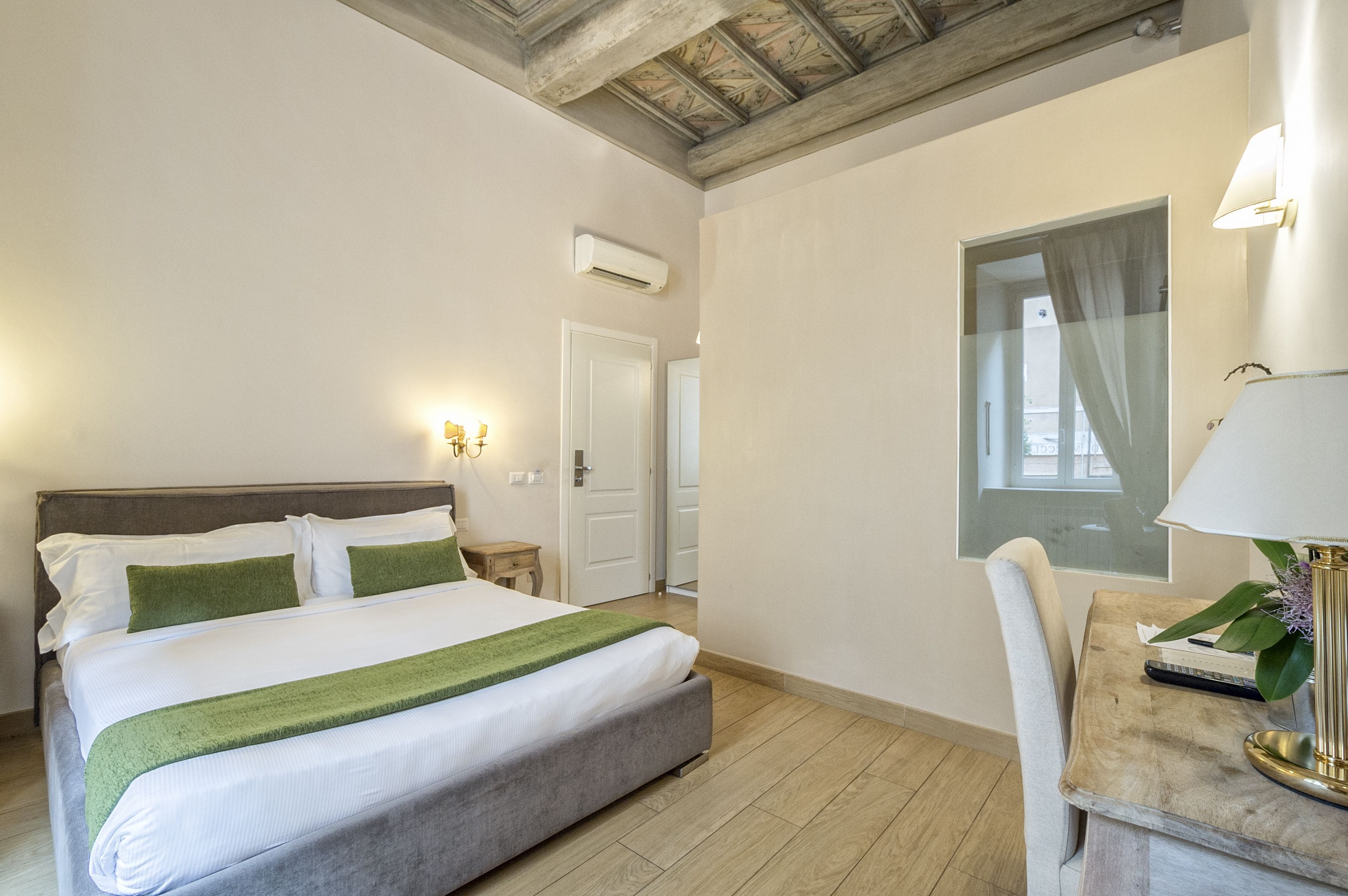 Photo - Little Queen Suite