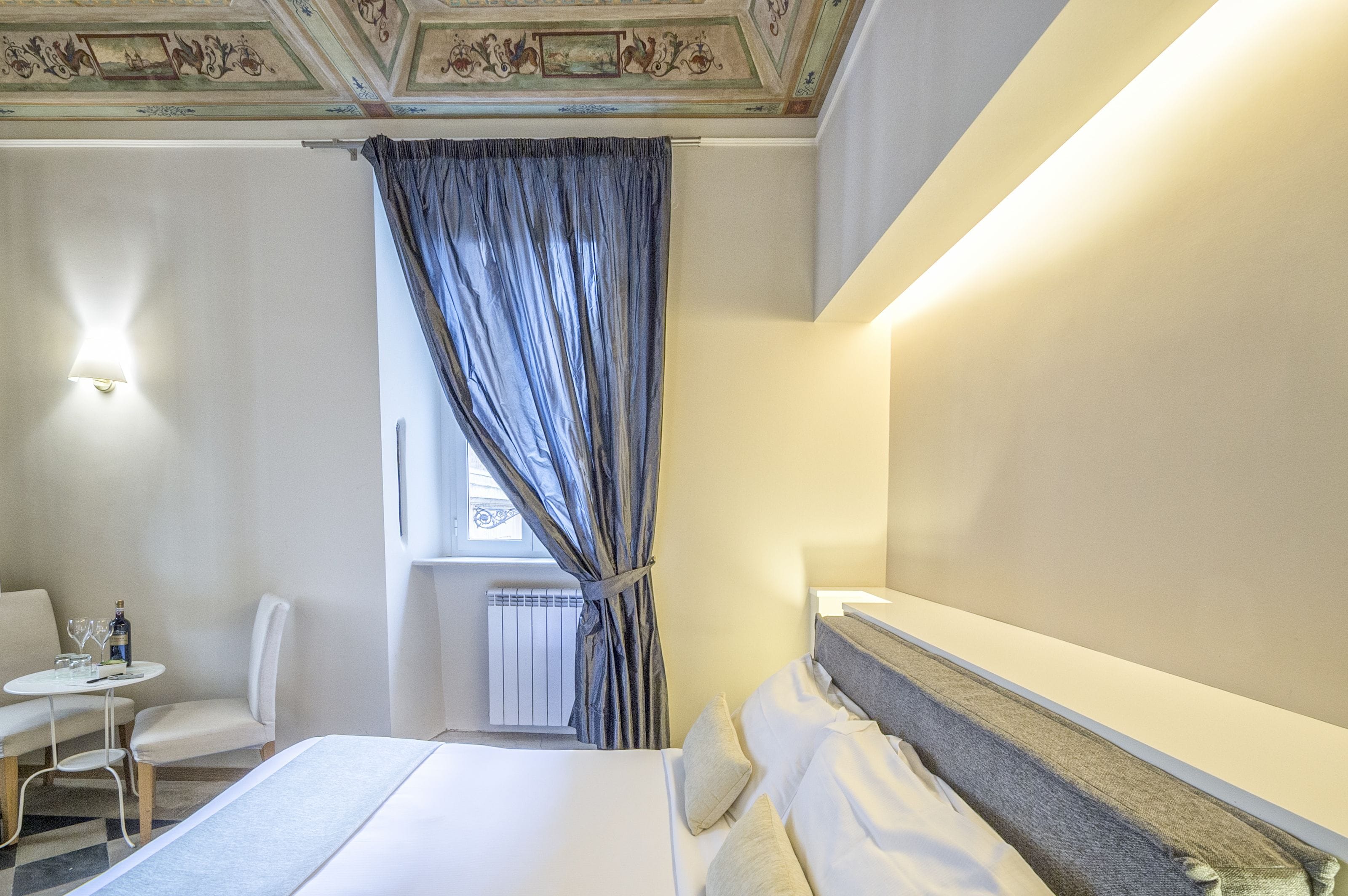 Photo - Little Queen Suite