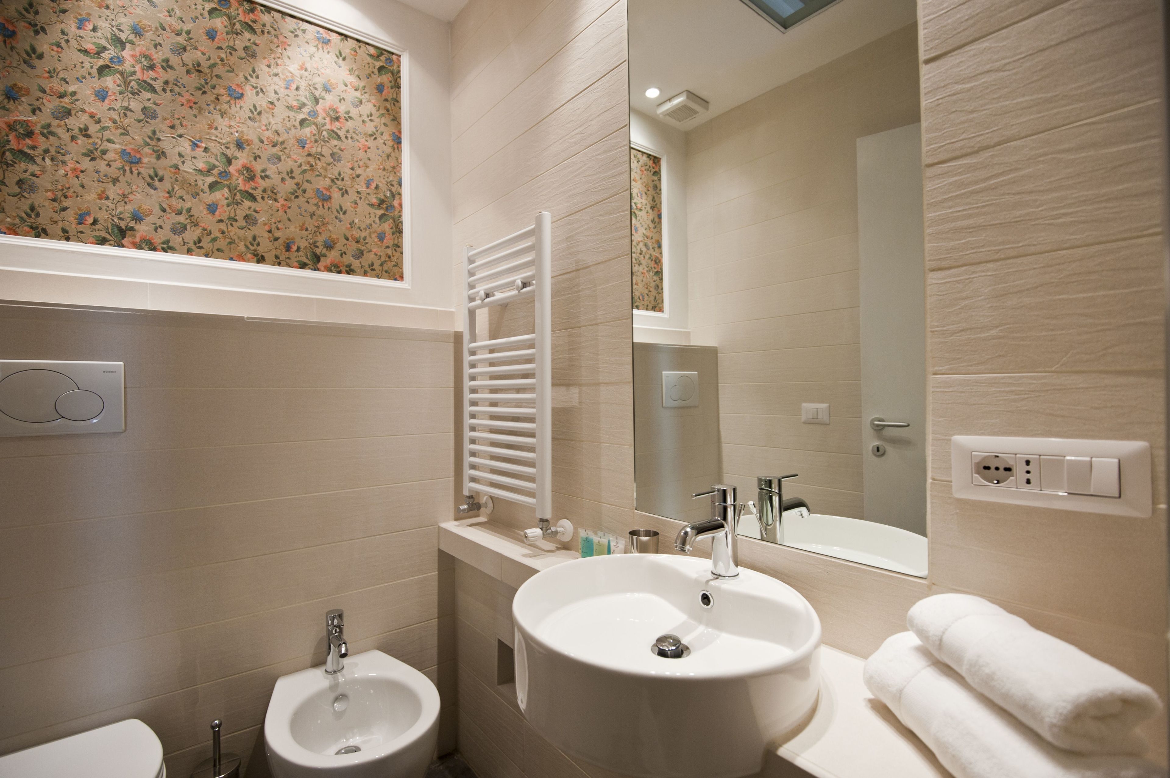 Photo - Little Queen Suite