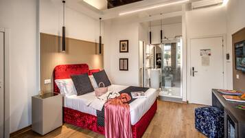 Habitación triple superior, vista a la ciudad | Vista desde la habitación