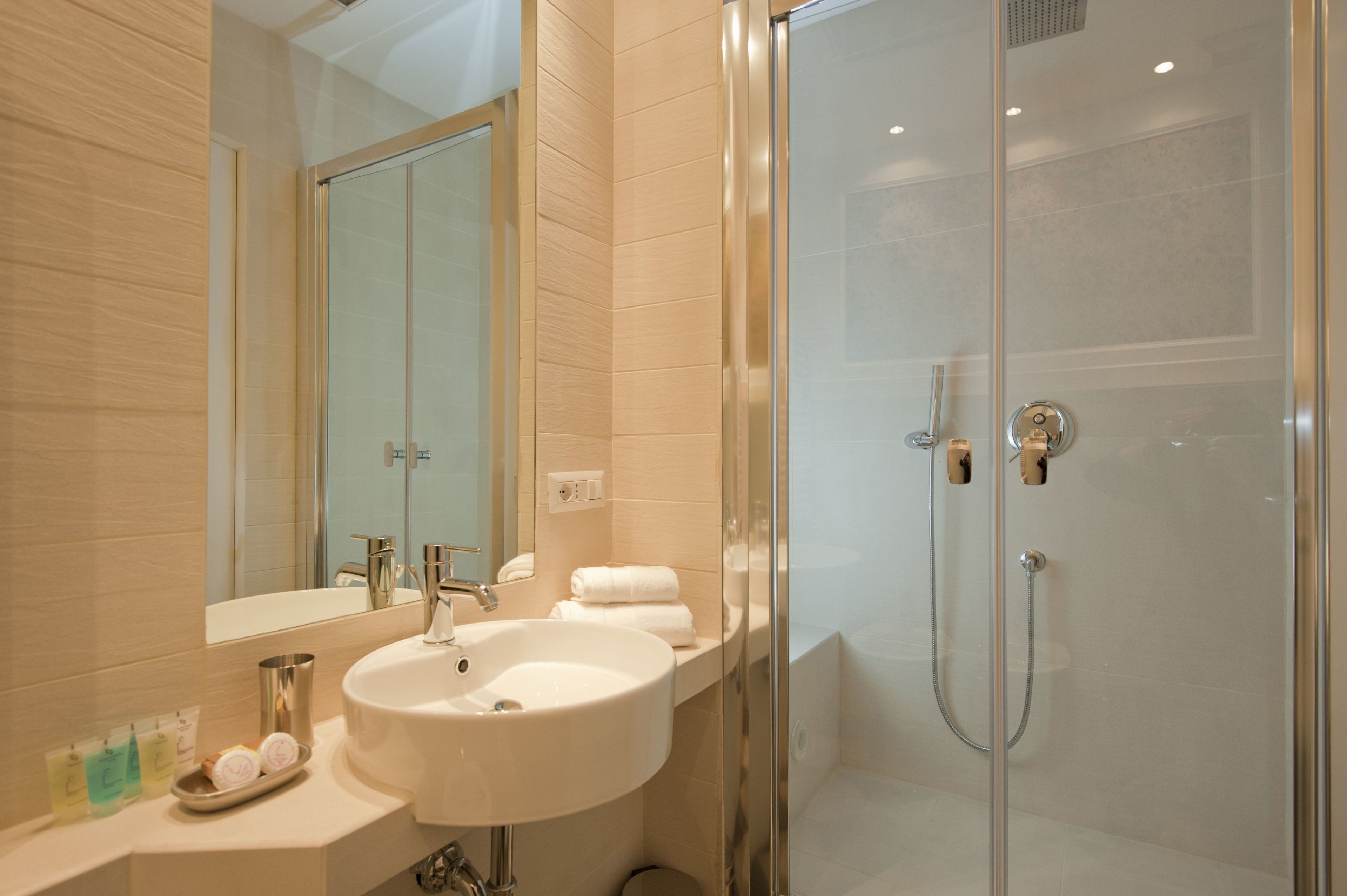 Photo - Little Queen Suite