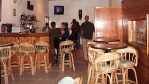 Bar (on property) - Surfers Manor (Gregory Town)