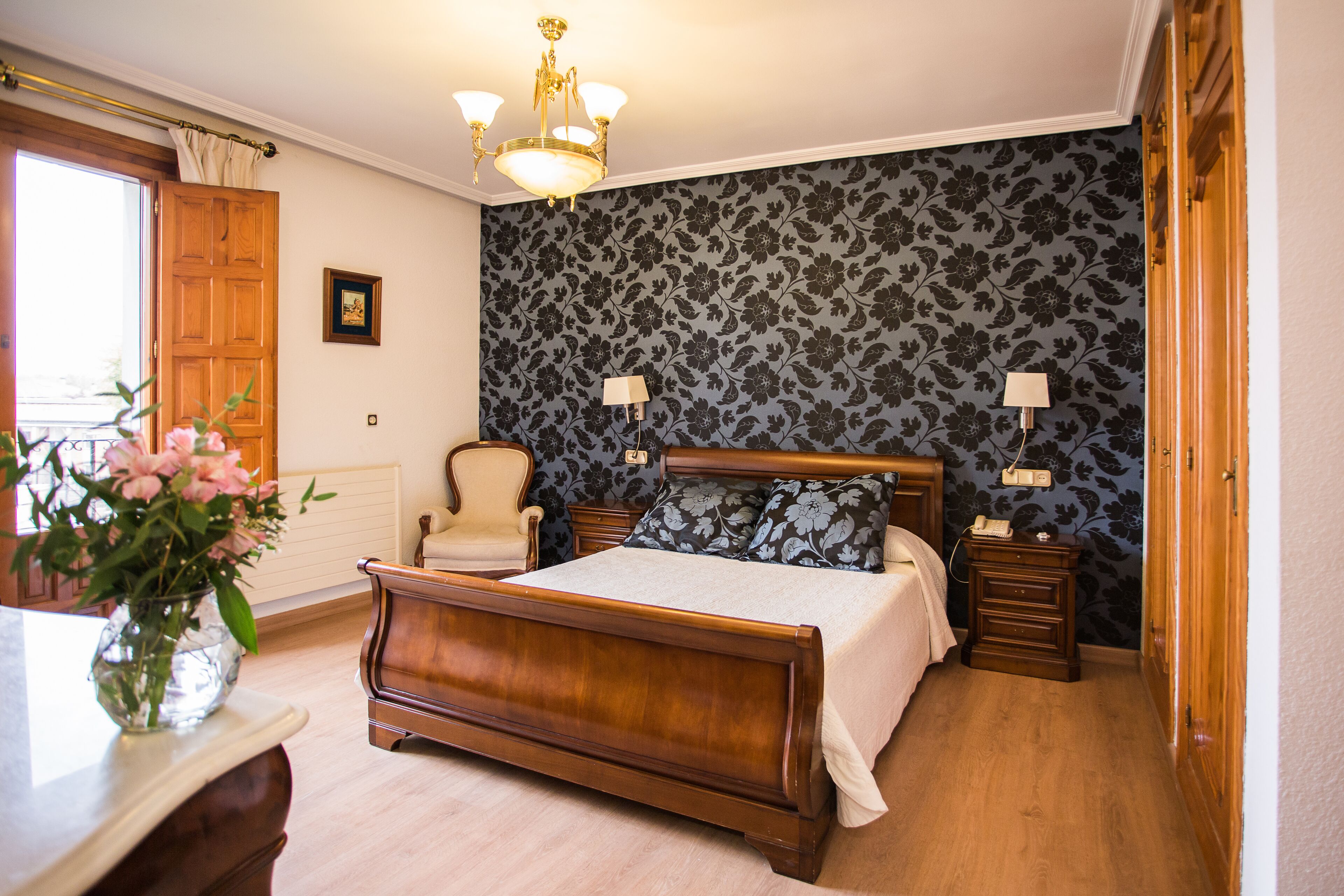 quadruple room | 1 bedroom, individually decorated, desk, free wifi