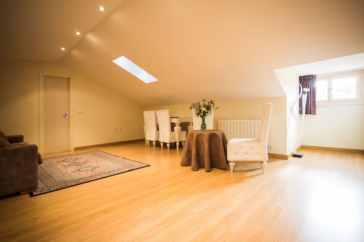 superior double room | 1 bedroom, individually decorated, desk, free wifi