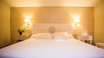 Individually decorated, desk, free WiFi, bed sheets