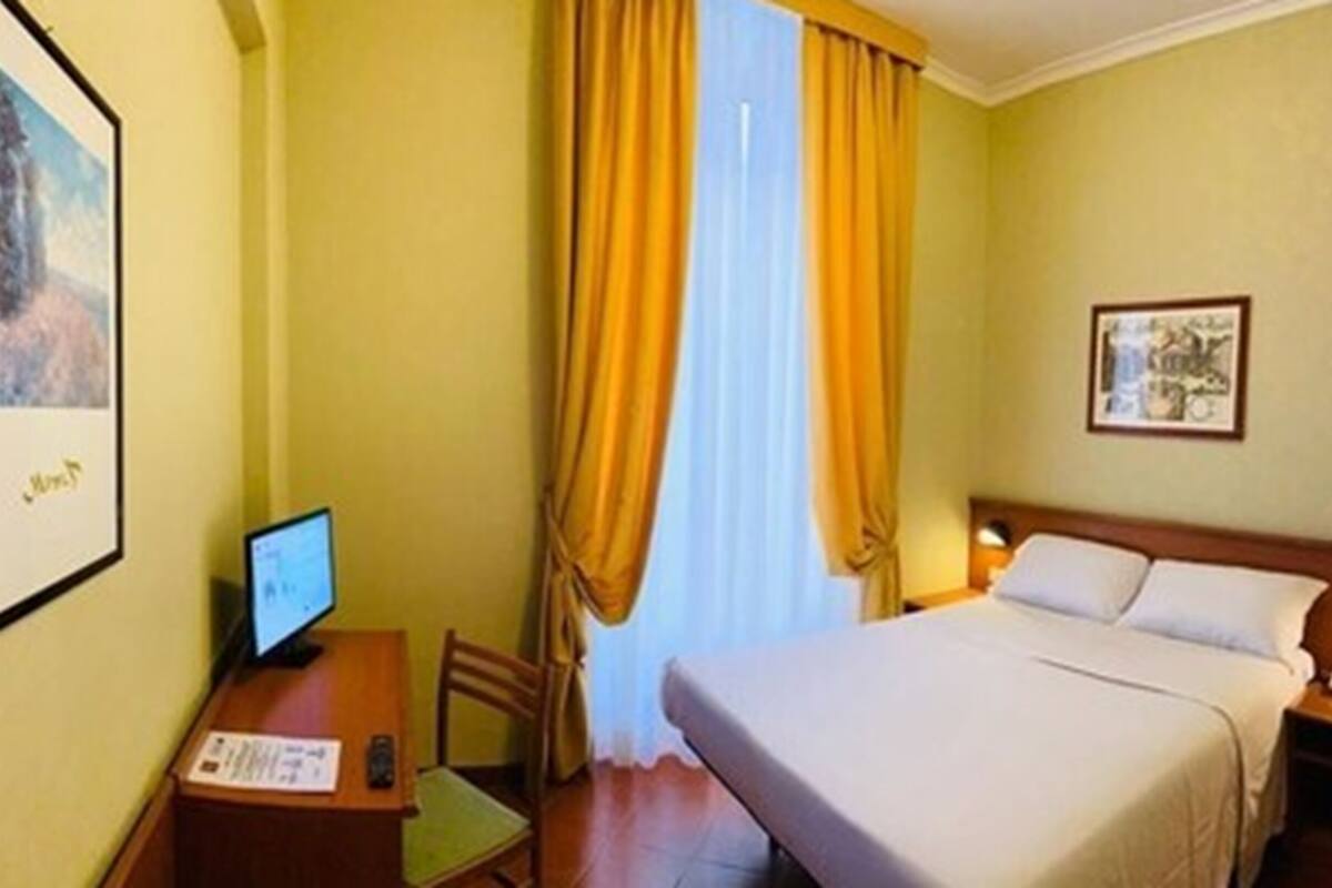 Standard Double Room | Egyptian cotton sheets, premium bedding, pillowtop beds, in-room safe