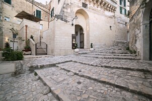 Facciata della struttura