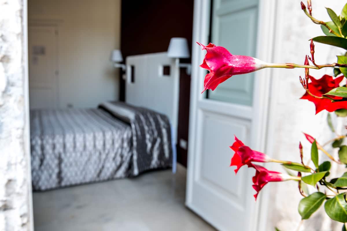 Doppia Comfort, 1 letto matrimoniale | Biancheria da letto di alta qualità, minibar, una cassaforte in camera