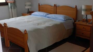 Minibar, una cassaforte in camera, una scrivania