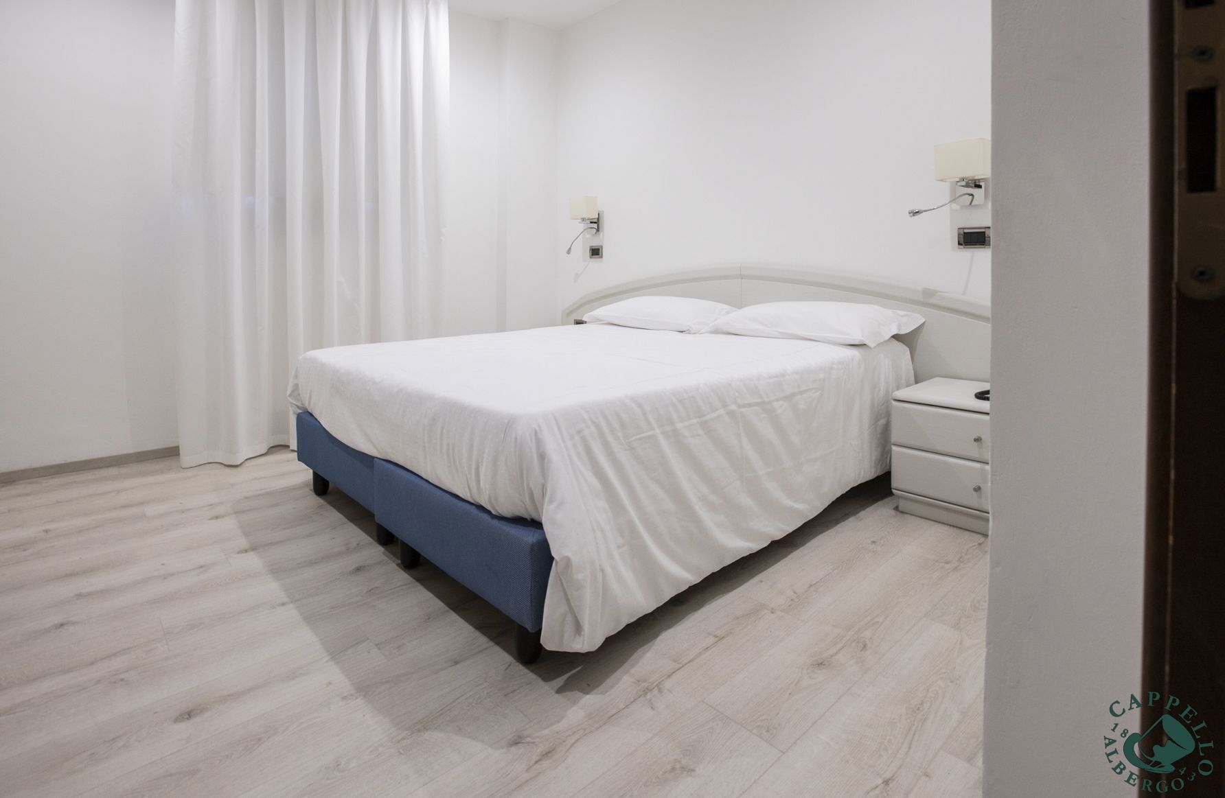 Pillowtop beds, minibar, in-room safe, desk