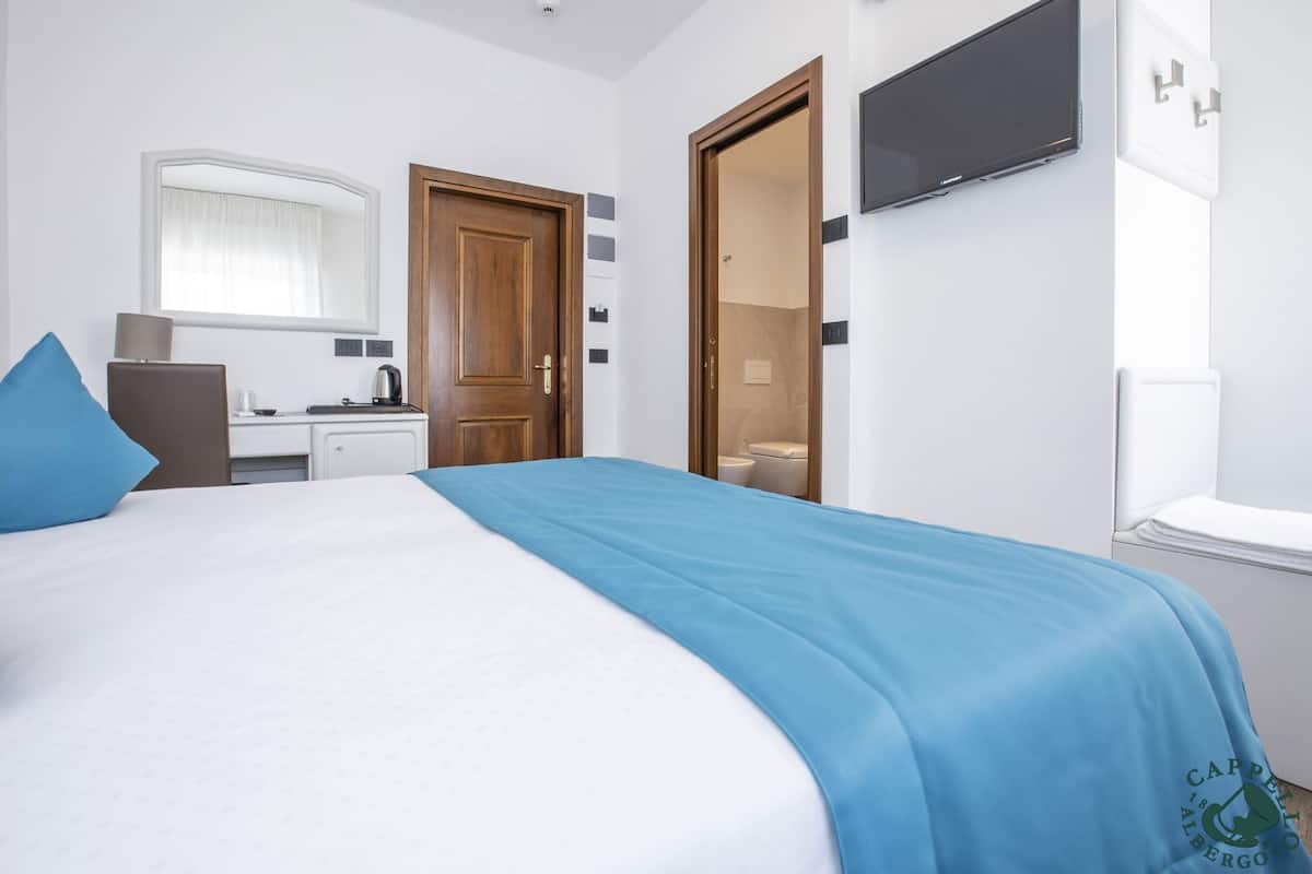 Pillowtop beds, minibar, in-room safe, desk