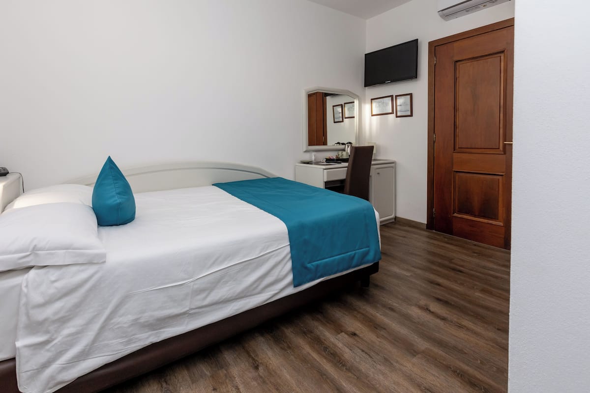 1 habitación, colchones con pillow-top y minibar