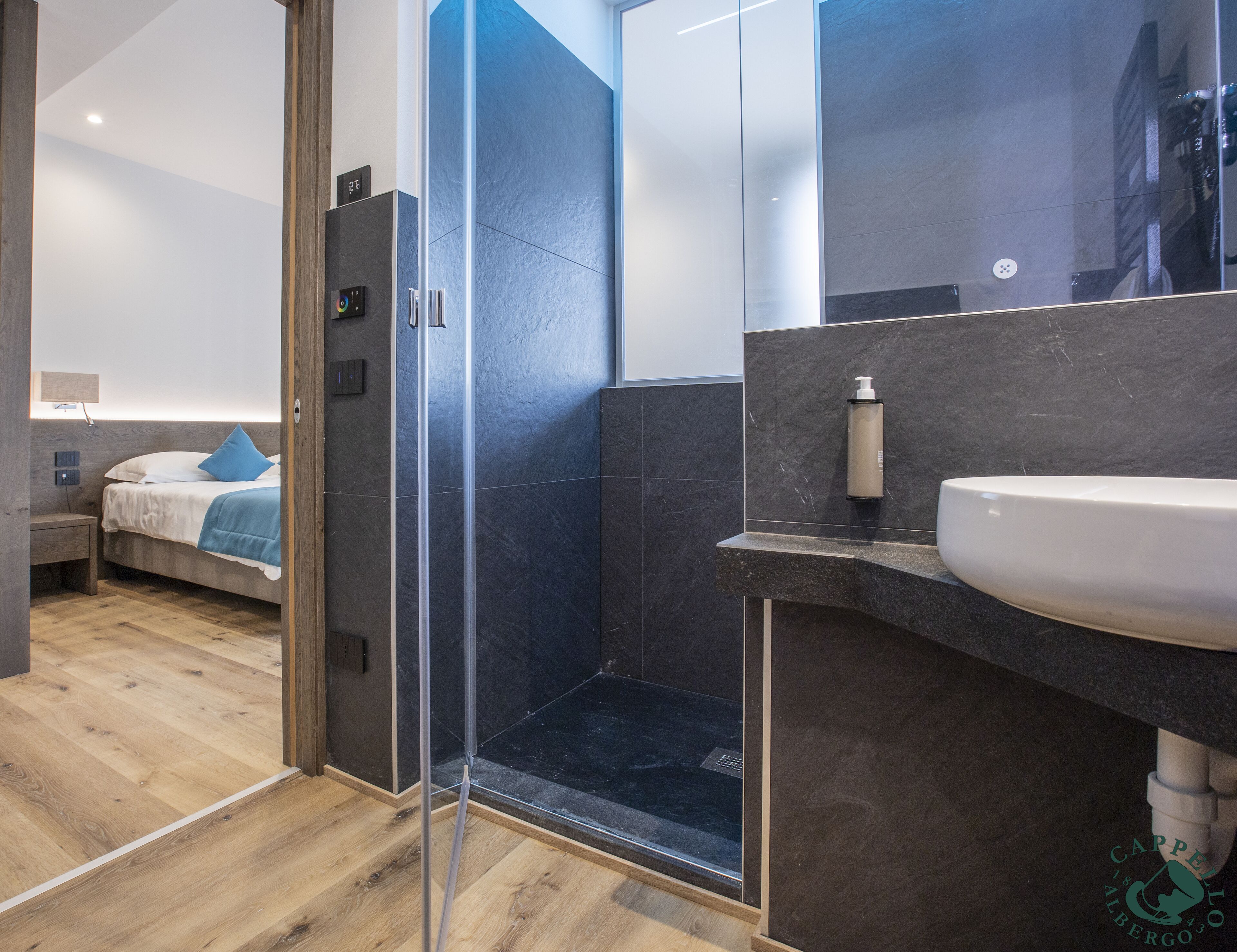 Luxury Room | Pillow-top beds, minibar, in-room safe, desk