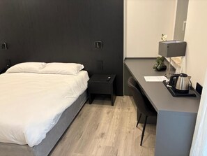 Pillowtop beds, minibar, in-room safe, desk - Albergo Cappello e Cadore (Belluno)