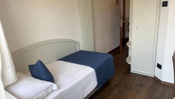 Single Room | 1 bedroom, pillow-top beds, minibar, in-room safe