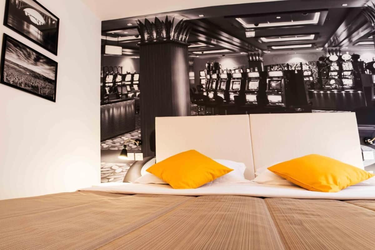 minibar, in-room safe, desk, blackout curtains