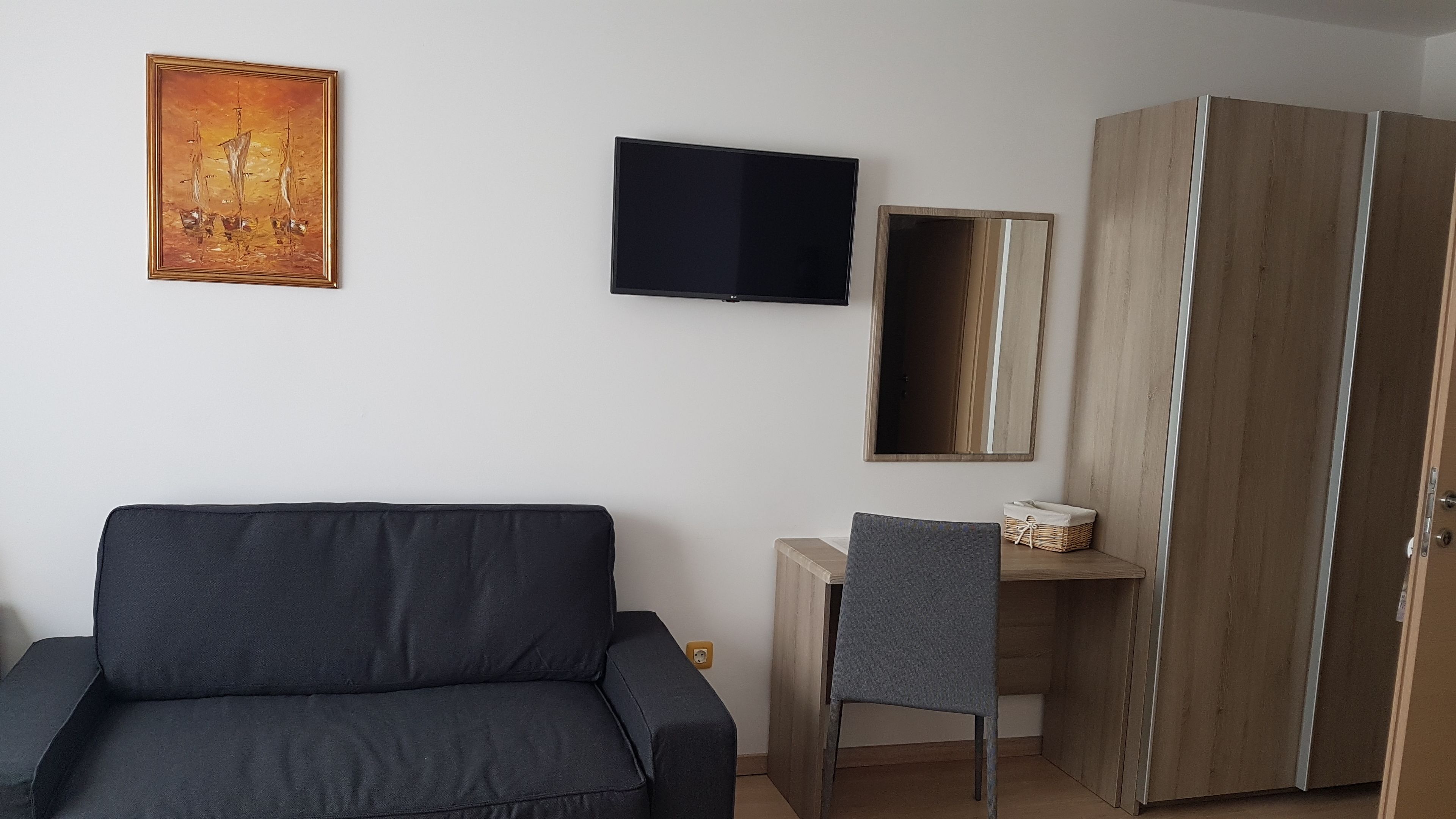 suite, balcony | 1 bedroom, egyptian cotton sheets, hypo-allergenic bedding