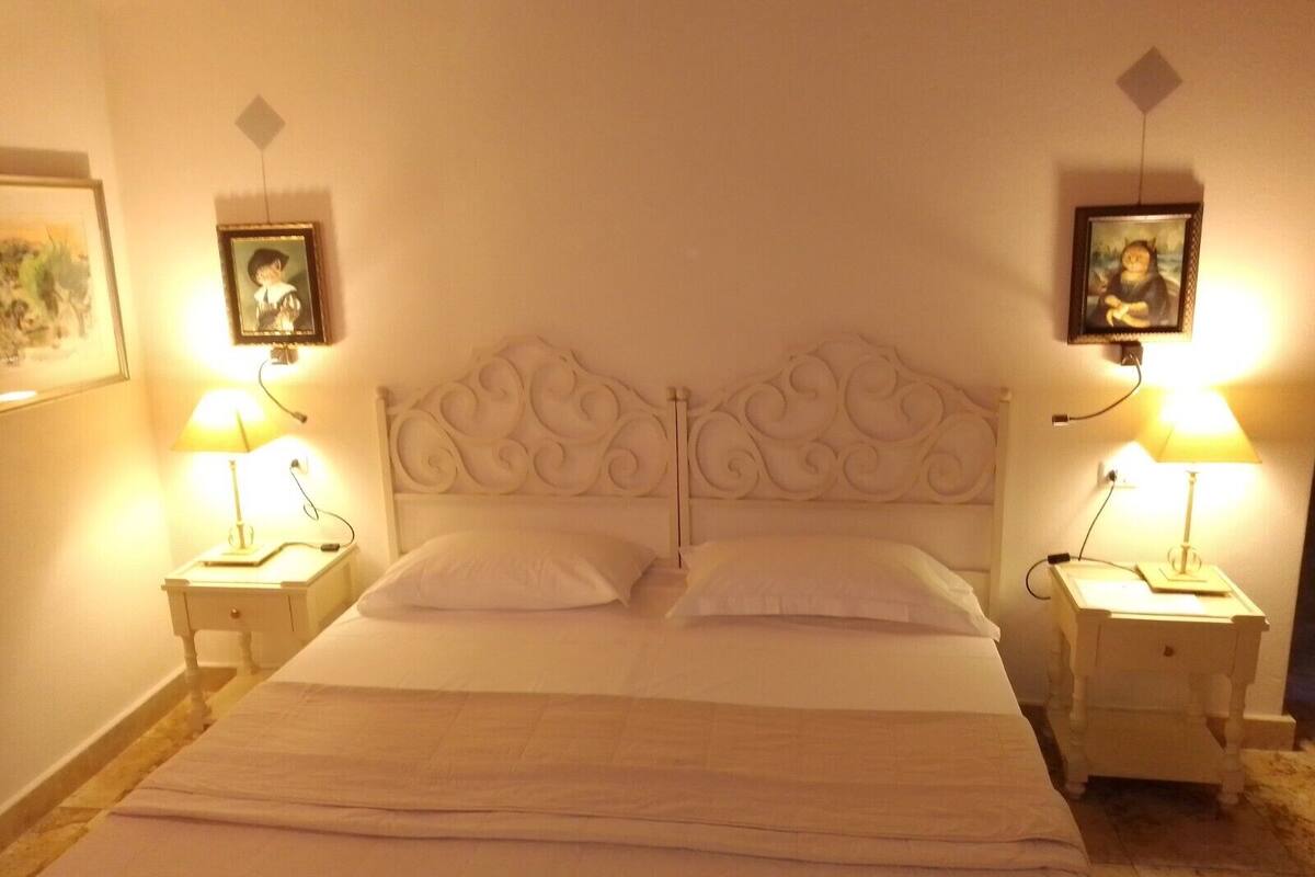 Minibar, cots/infant beds, rollaway beds, free WiFi