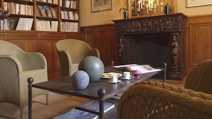 Library - Le Château de Reignac (Reignac-sur-Indre)