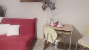 Doppelzimmer (with private external bathroom) | Wohnbereich