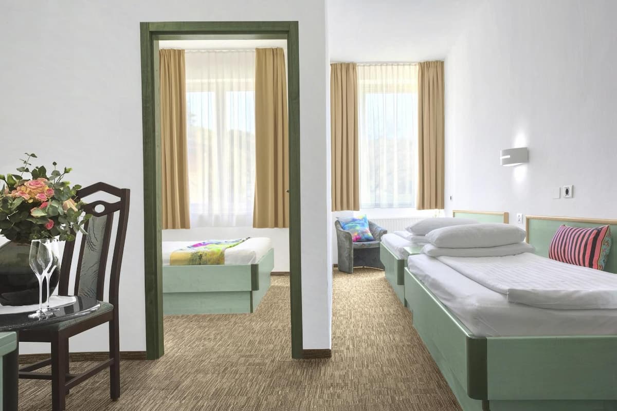 in-room safe, desk, iron/ironing board, free wifi