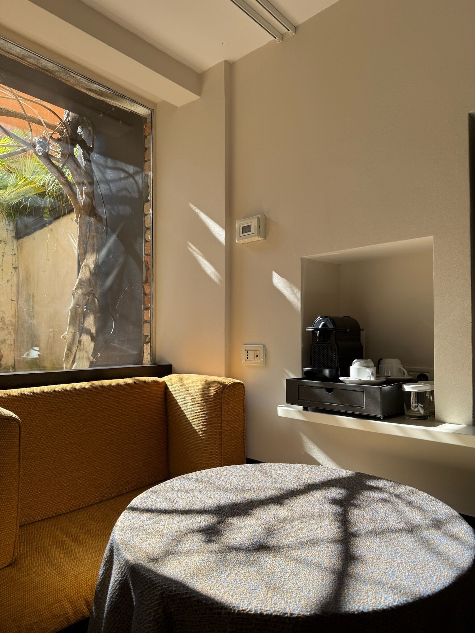 高级房 (with Private Garden) | 高档床上用品、羽绒被、Select Comfort 床、迷你吧