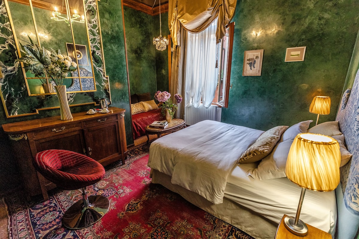Suite Junior, edificio separato | Biancheria da letto di alta qualità, materassi Select Comfort, minibar
