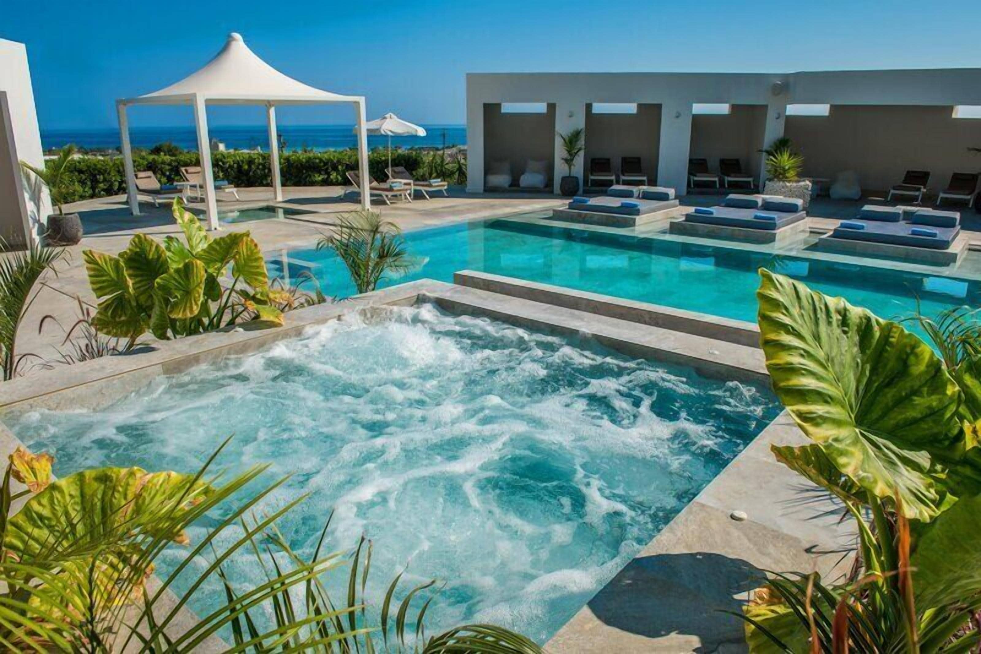 3 outdoor pools, pool umbrellas, sun loungers