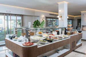 Se sirven desayunos, almuerzos y cenas