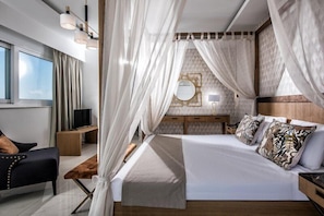 Suite Exécutive, 1 très grand lit, vue mer (Matheo) | Coffres-forts dans les chambres, bureau, fer et planche à repasser