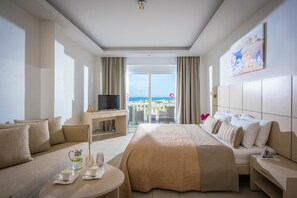 Superior Room | In-room safe, desk, iron/ironing board, free cribs/infant beds - Hotel Matheo Villas & Suites (Hersonissos)