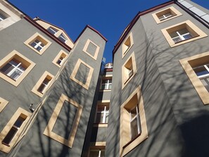 Mặt tiền nơi lưu trú