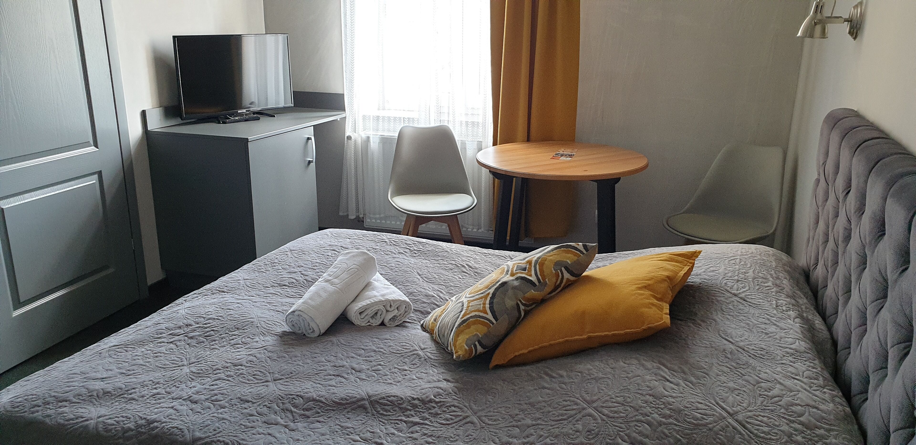 superior double room | in-room safe, free cots/infant beds, free wifi, bed sheets