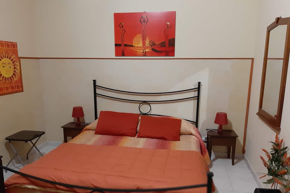 Triple Room | 1 bedroom, individually furnished, desk, iron/ironing board