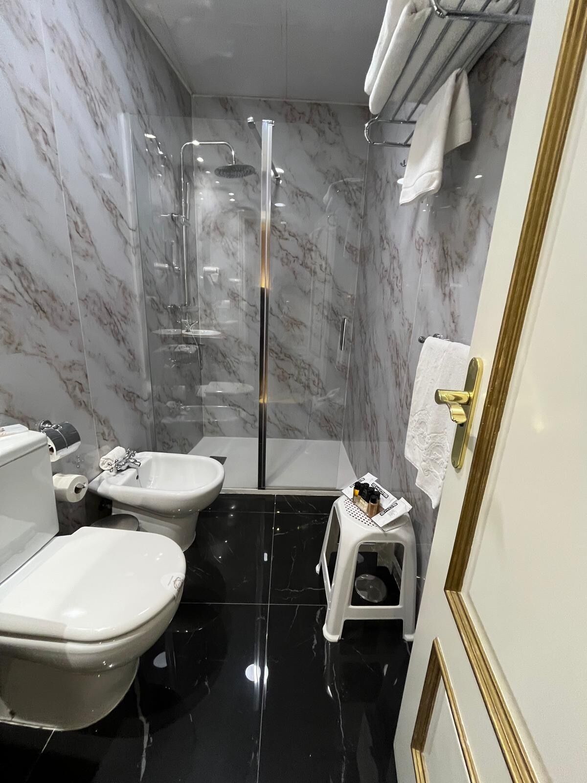 deluxe double room, balcony | bathroom | shower, designer toiletries, hair dryer, bathrobes