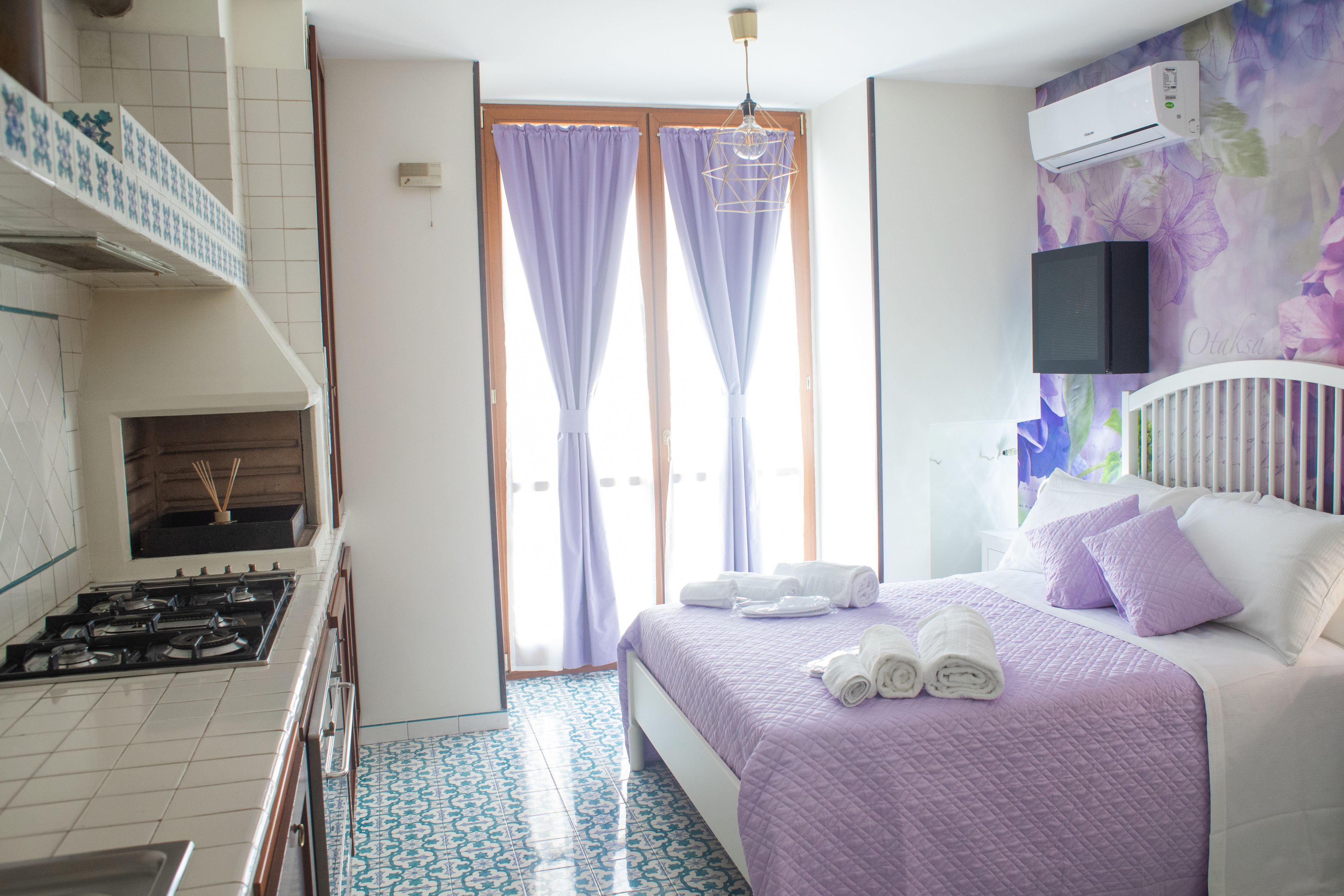 Photo - Bed Boutique Napoli Colors