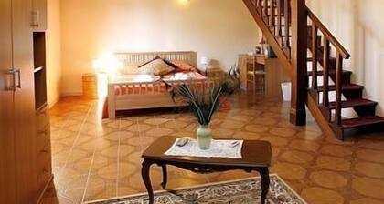 B&B Luana Inn Airport