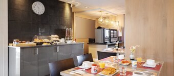 克雷代伊玛吉斯特住宿与商务法义公寓式酒店