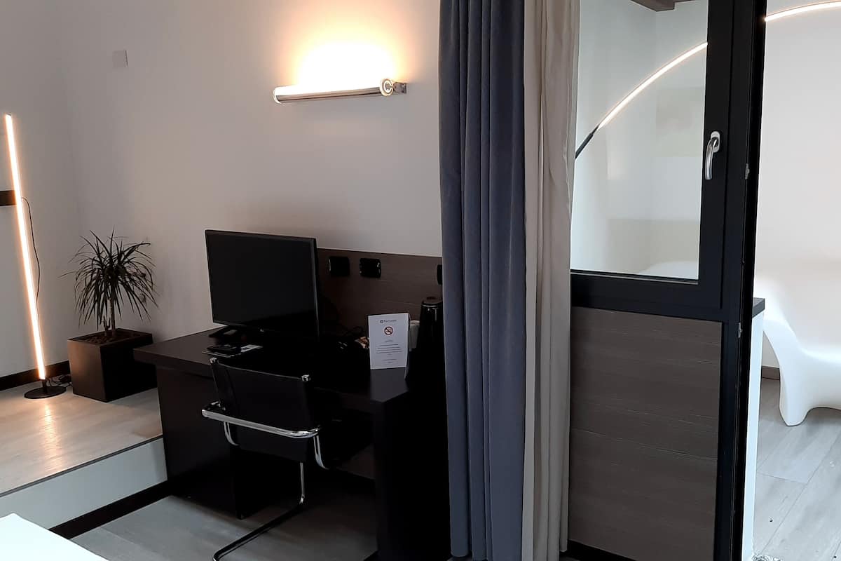 Suite monolocale Luxury | 1 camera, biancheria da letto ipoallergenica, copriletto in piuma