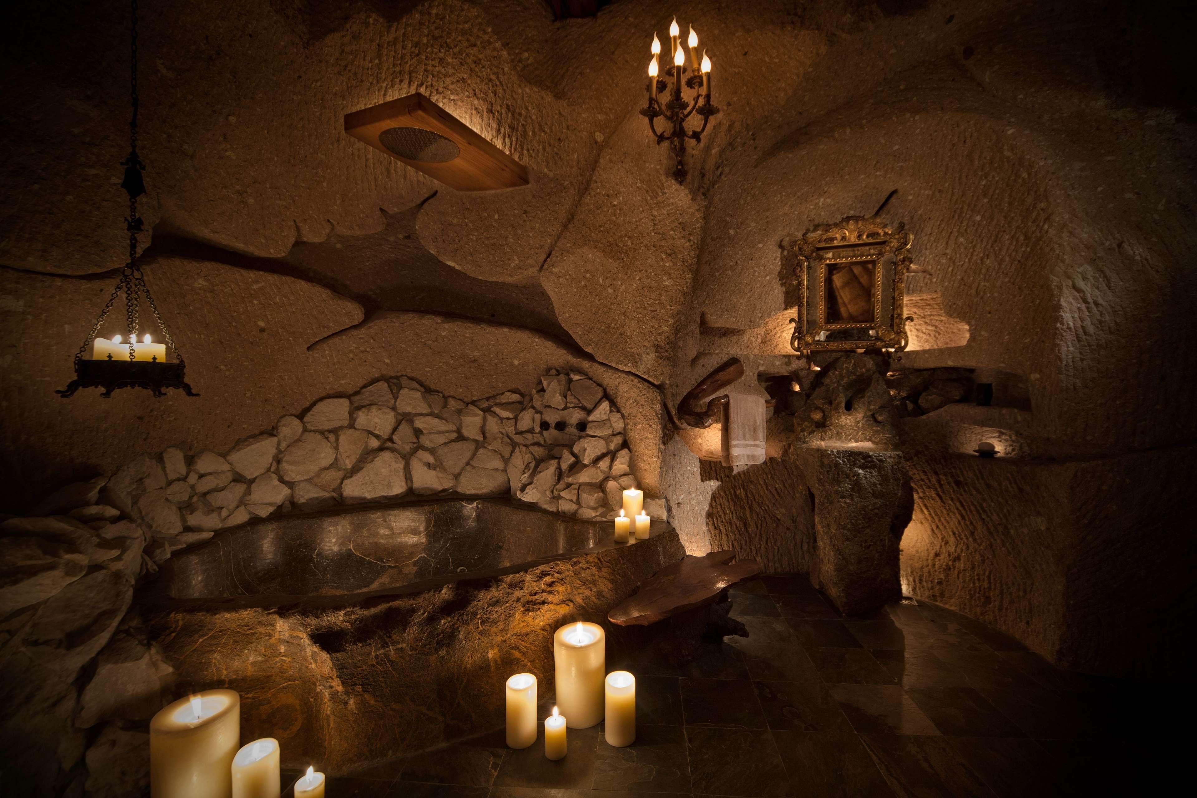 Gratis toiletartikelen, een haardroger, badjassen, pantoffels