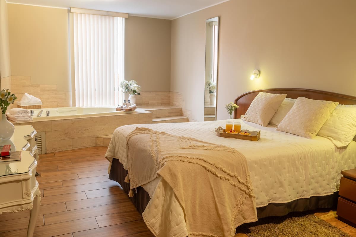 Down duvets, minibar, in-room safe, individually furnished