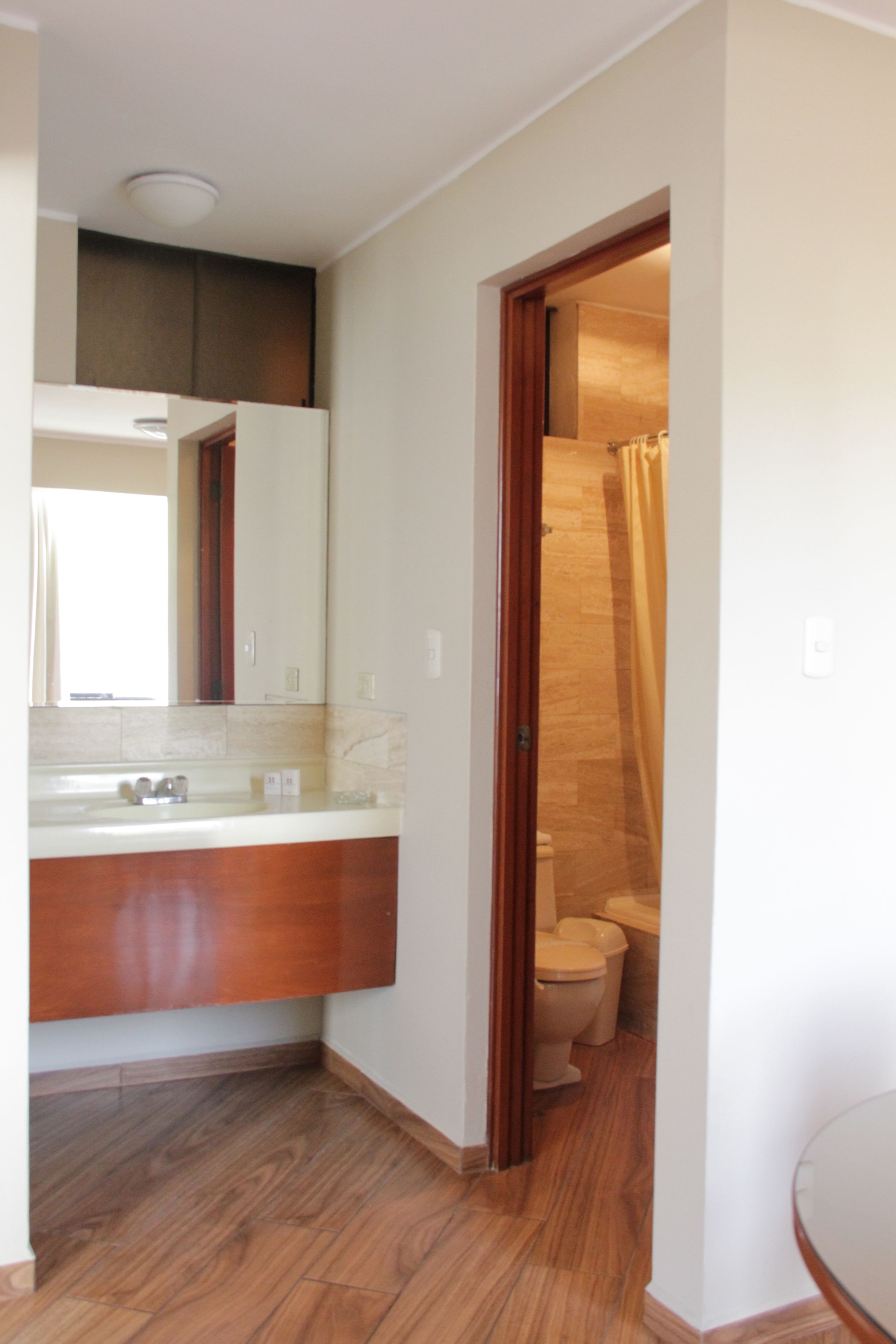 superior suite | bathroom | shower, free toiletries, hair dryer, towels