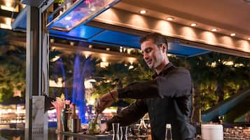 Poolside bar