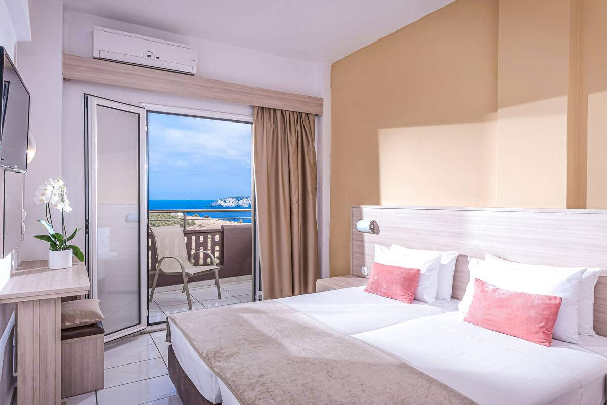 Double Room, Garden or Side Sea View, Annex Building | Blackout drapes, soundproofing, iron/ironing board (on request)