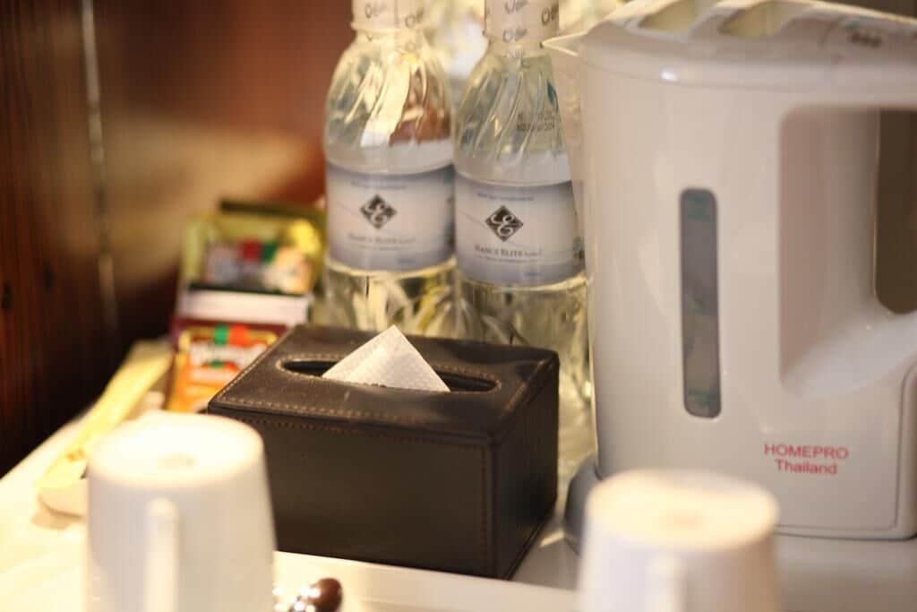 deluxe triple room | in-room dining